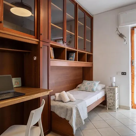5 Minuti Dal Mare E Parco Naturale- Casa Moderna Con Veranda 아파트